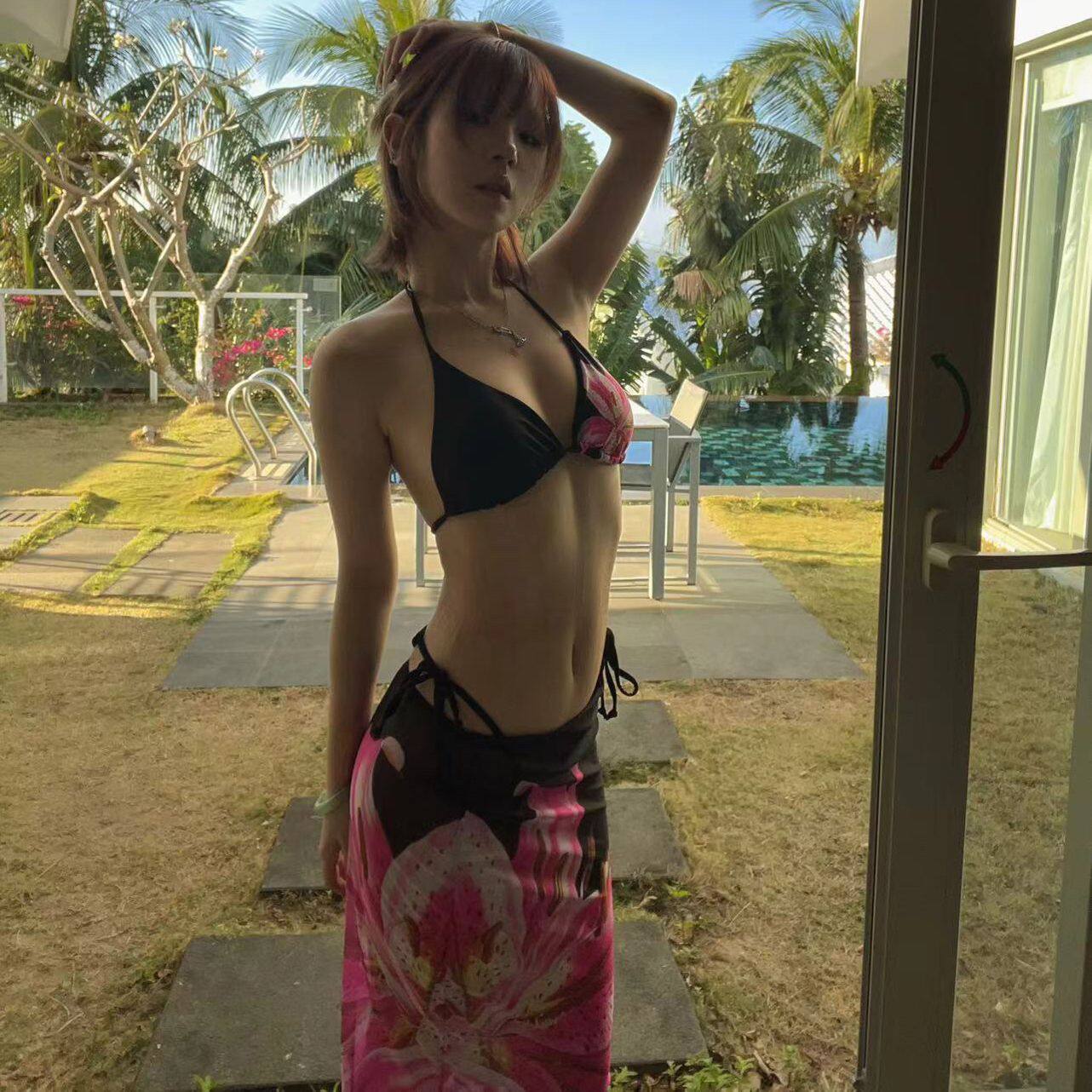 比基尼三件套三角杯聚拢显瘦遮肚辣妹泳衣女小胸防走光高腰长裙
