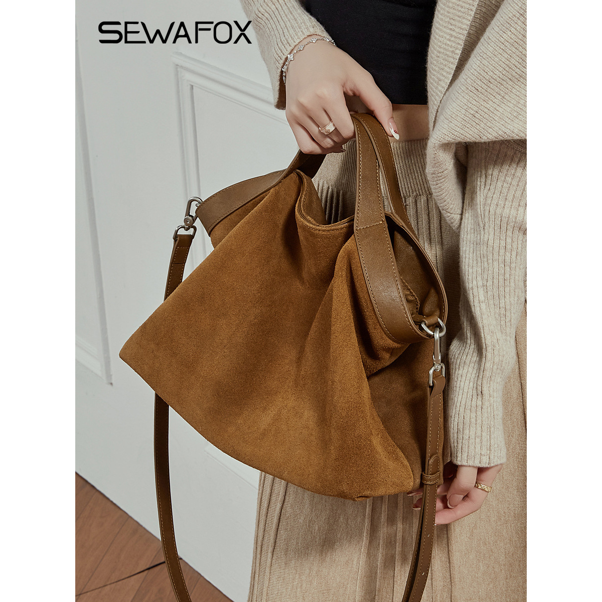 磨砂高质感通勤大容量斜挎包