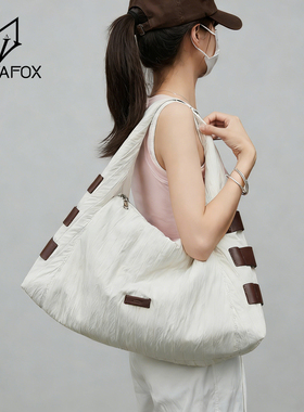 尼龙气囊包运动单肩斜挎包休闲旅行包轻便女大容量托特通勤三角包