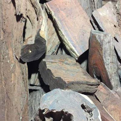 大红酸枝下脚料边角料雕刻料随型摆件工艺料红木小料练手原木料i.