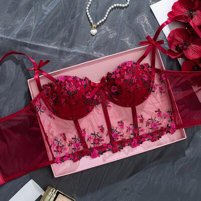 Underwire floral three-breasted small belly-baring dress