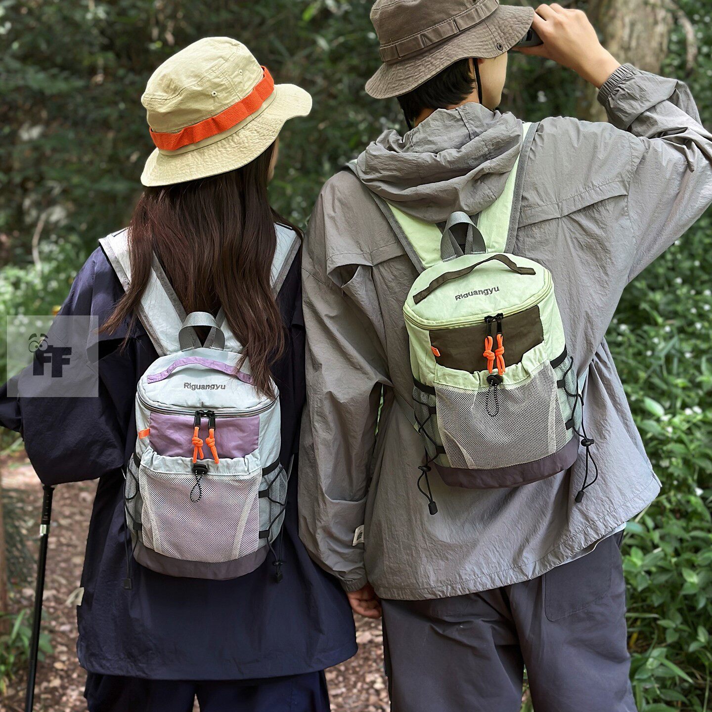户外登山包运动双肩包女士旅游轻便爬山徒步旅行背包小型书包通勤
