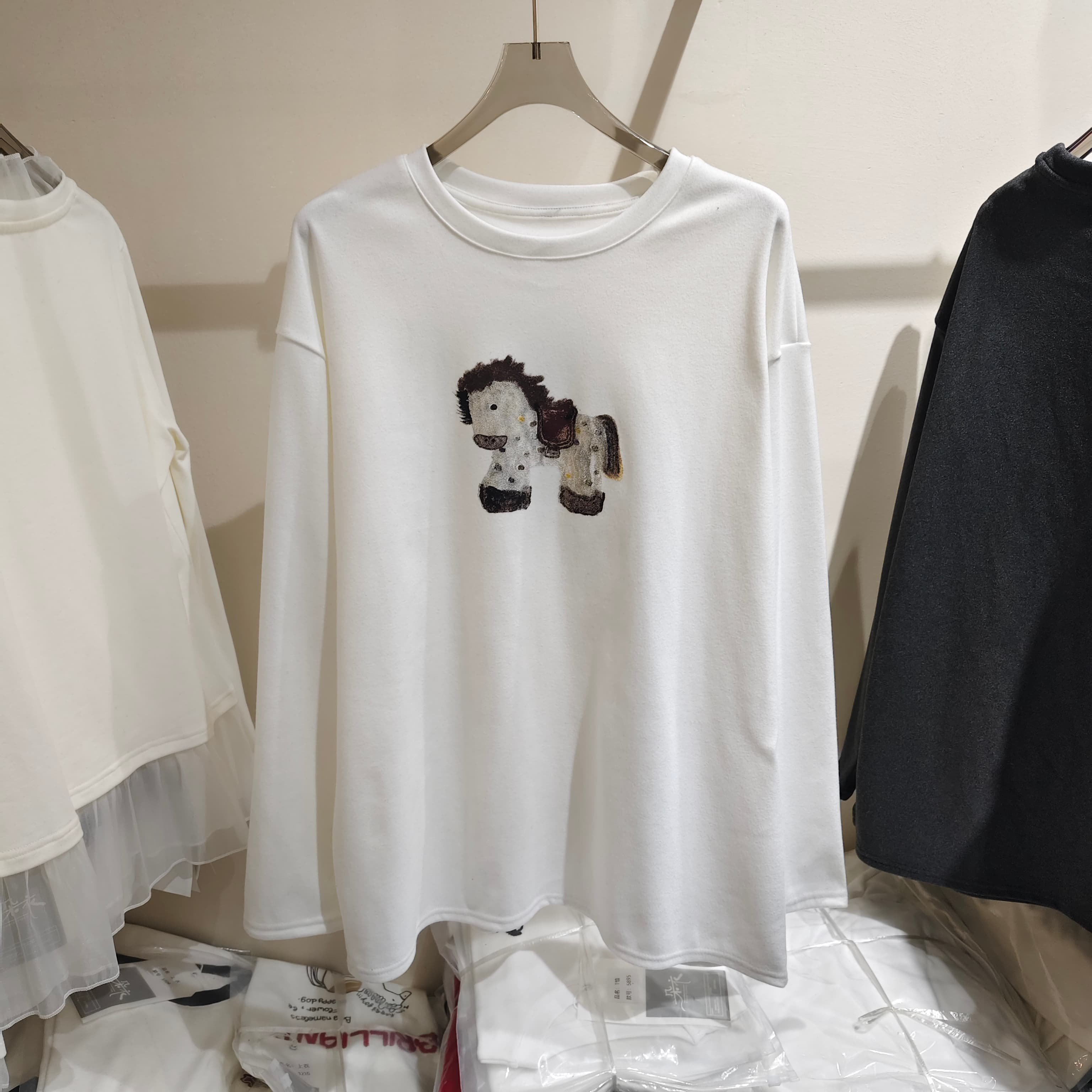 减龄卡通小马印花长袖T恤衫女早春新品圆领宽松显瘦百搭上衣2026,女装/女士精品,T恤,淘宝优惠券,粉丝福利购,淘宝优惠卷