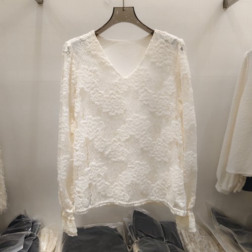 温柔风气质V领长袖蕾丝衫女