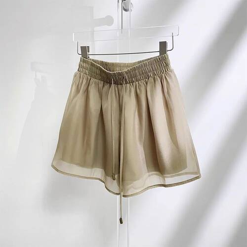 纯色休闲宽松花苞短裤