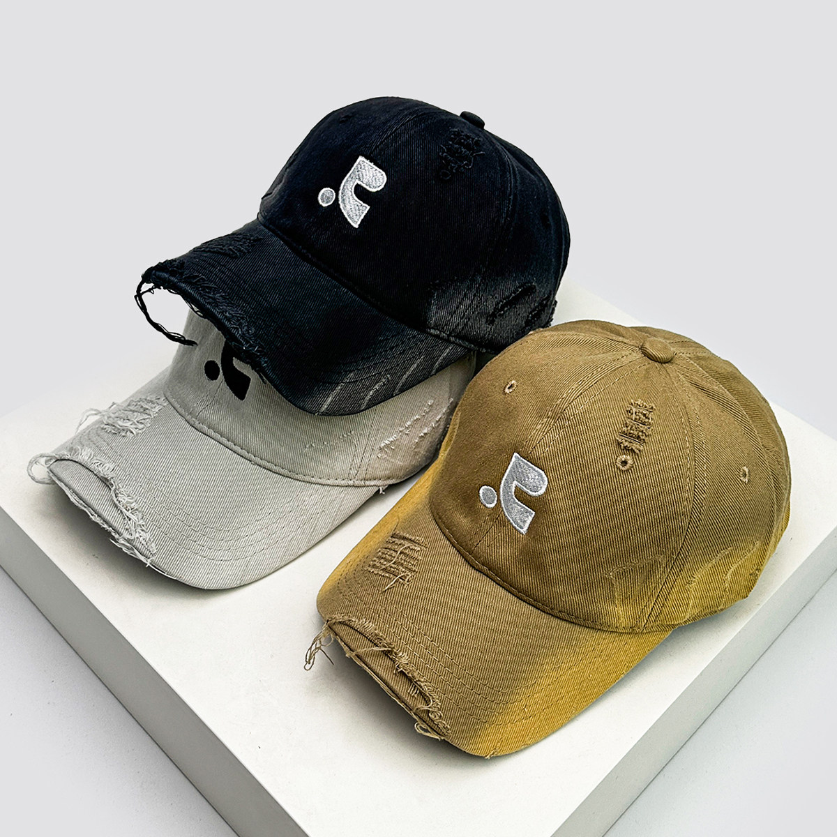 春夏新款渐变色符号刺绣棒球帽子男女遮阳破洞风个性做旧鸭舌帽