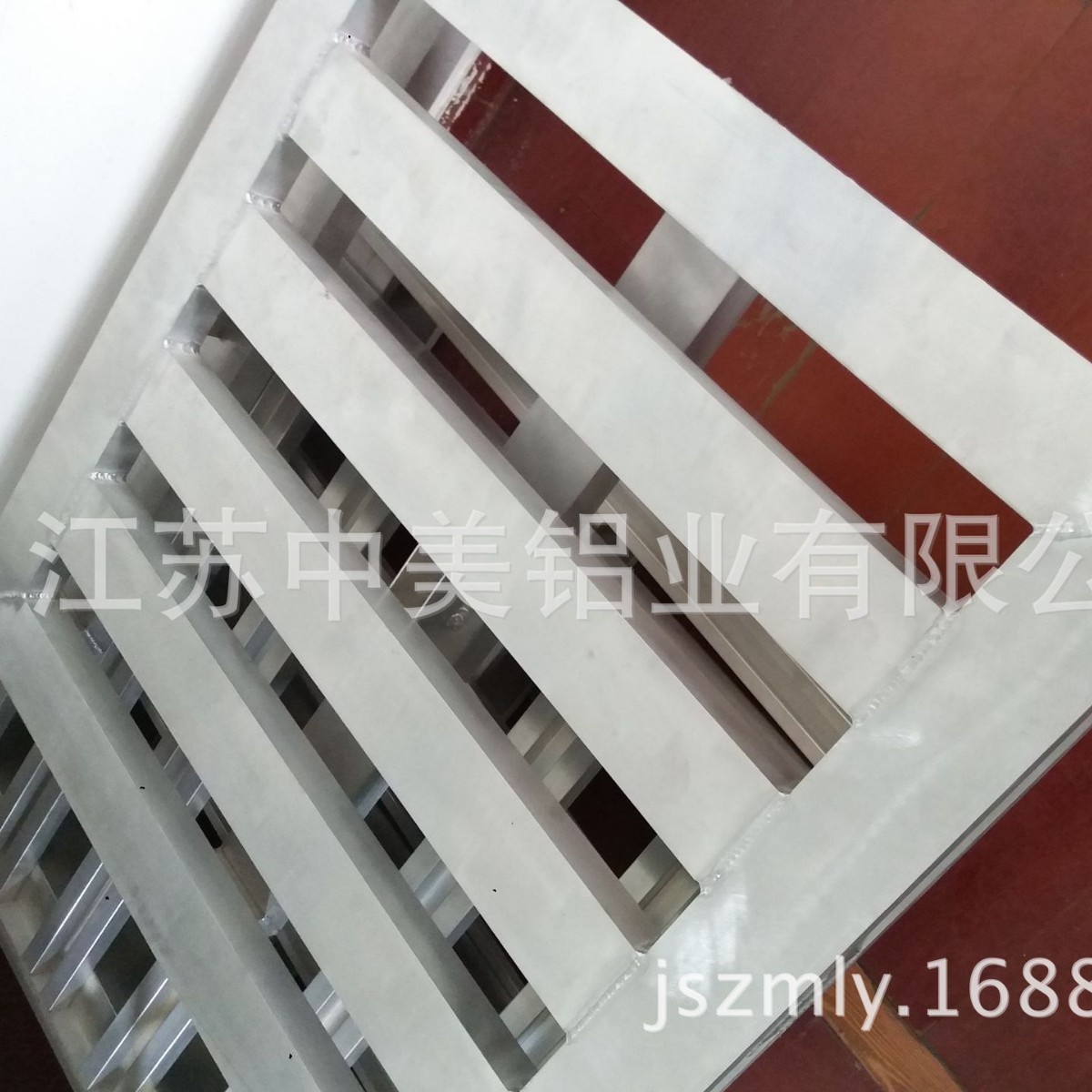 环保铝合金焊接四面进叉托盘