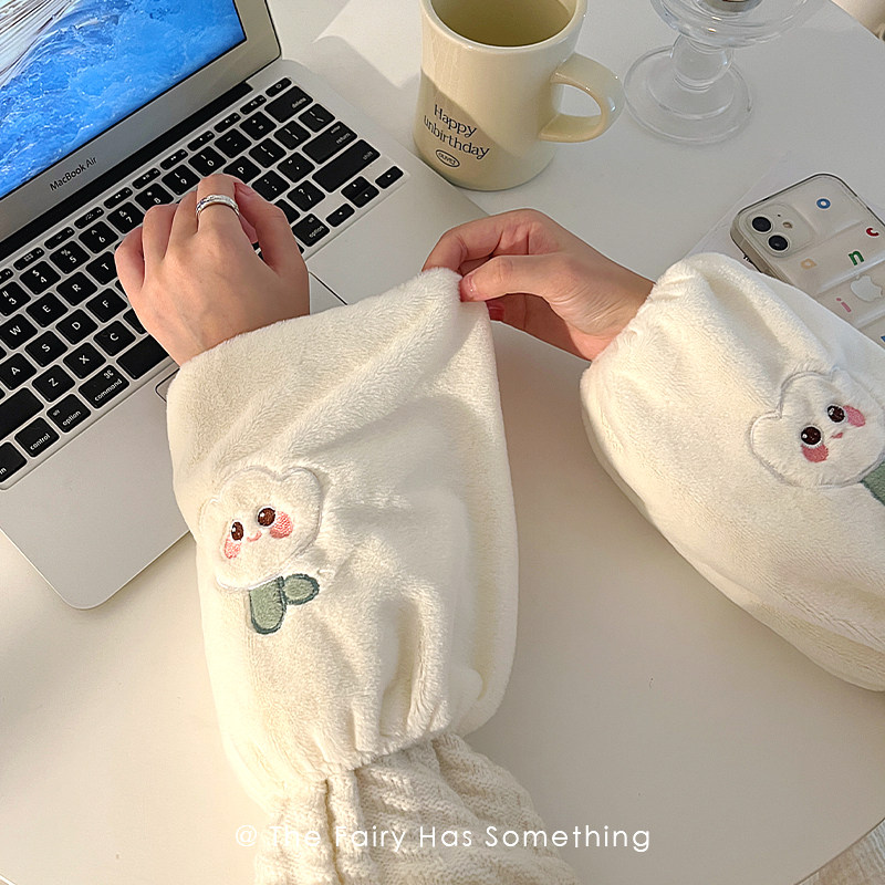 毛绒袖套女秋冬短款办公室上班防脏套袖新款冬季手袖头羽绒服护袖