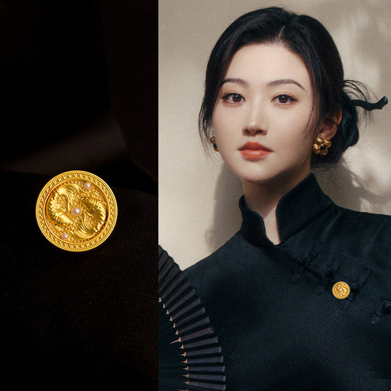 金色锦鲤珍珠胸针女士高级感磁吸小领针复古高端精致胸花西装配饰