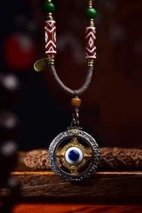 藏式手编绳药师蓝眼天眼天珠老师傅纯手工打磨.品相极好.超美俏色