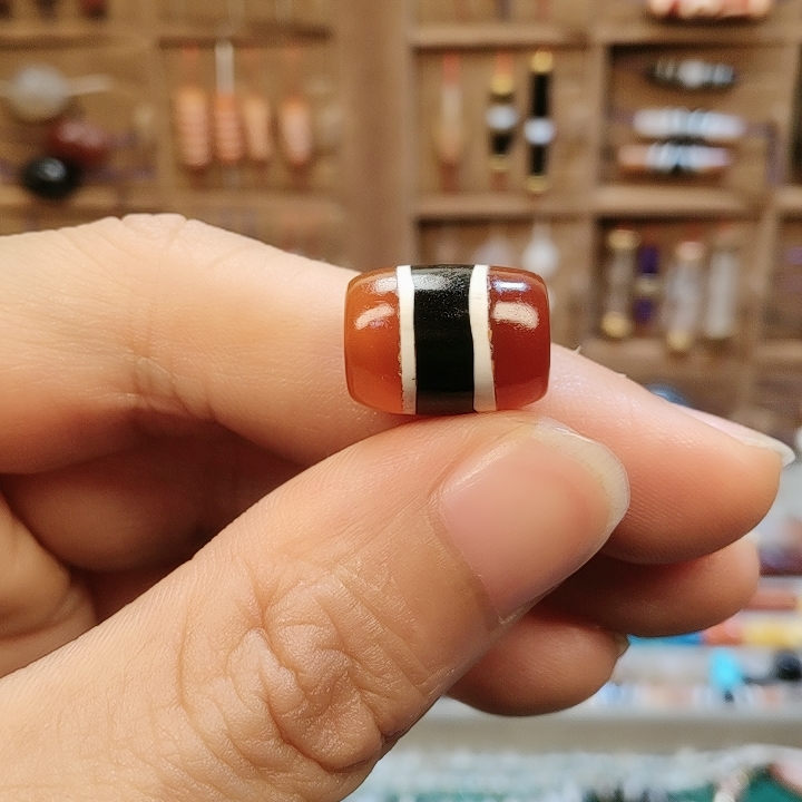 萨孟蚀花红玉髓11.5x15m，满百包邮