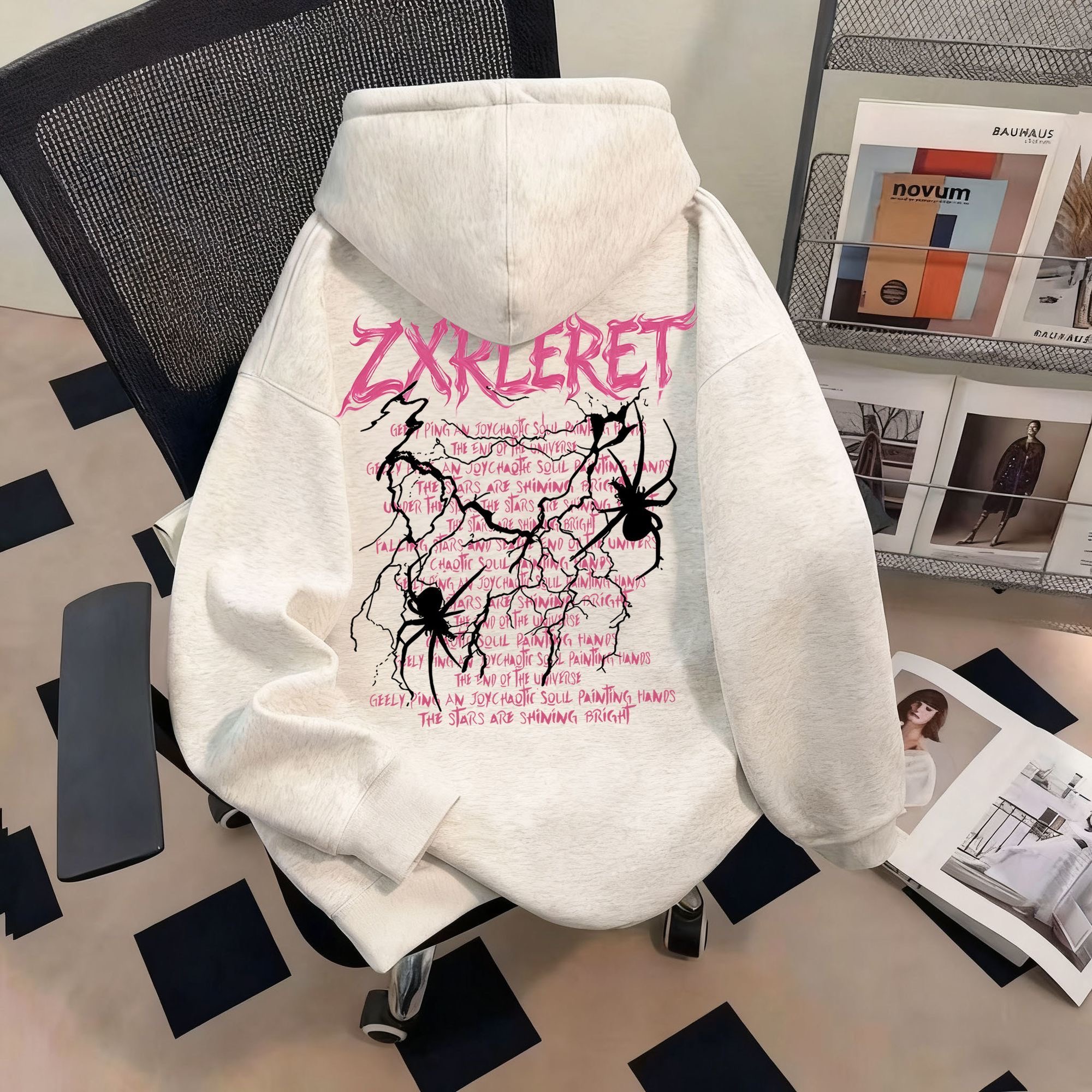 潮牌学院风蜘蛛字母印花连帽卫衣