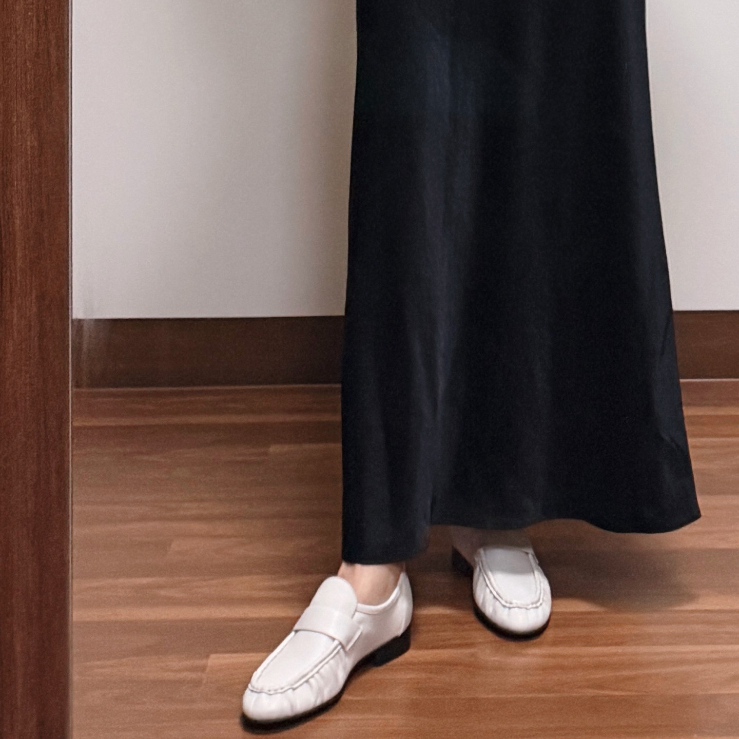 塞纳浅月华2026年新款欧系日系白色乐福鞋女老钱风麂皮小皮鞋单鞋