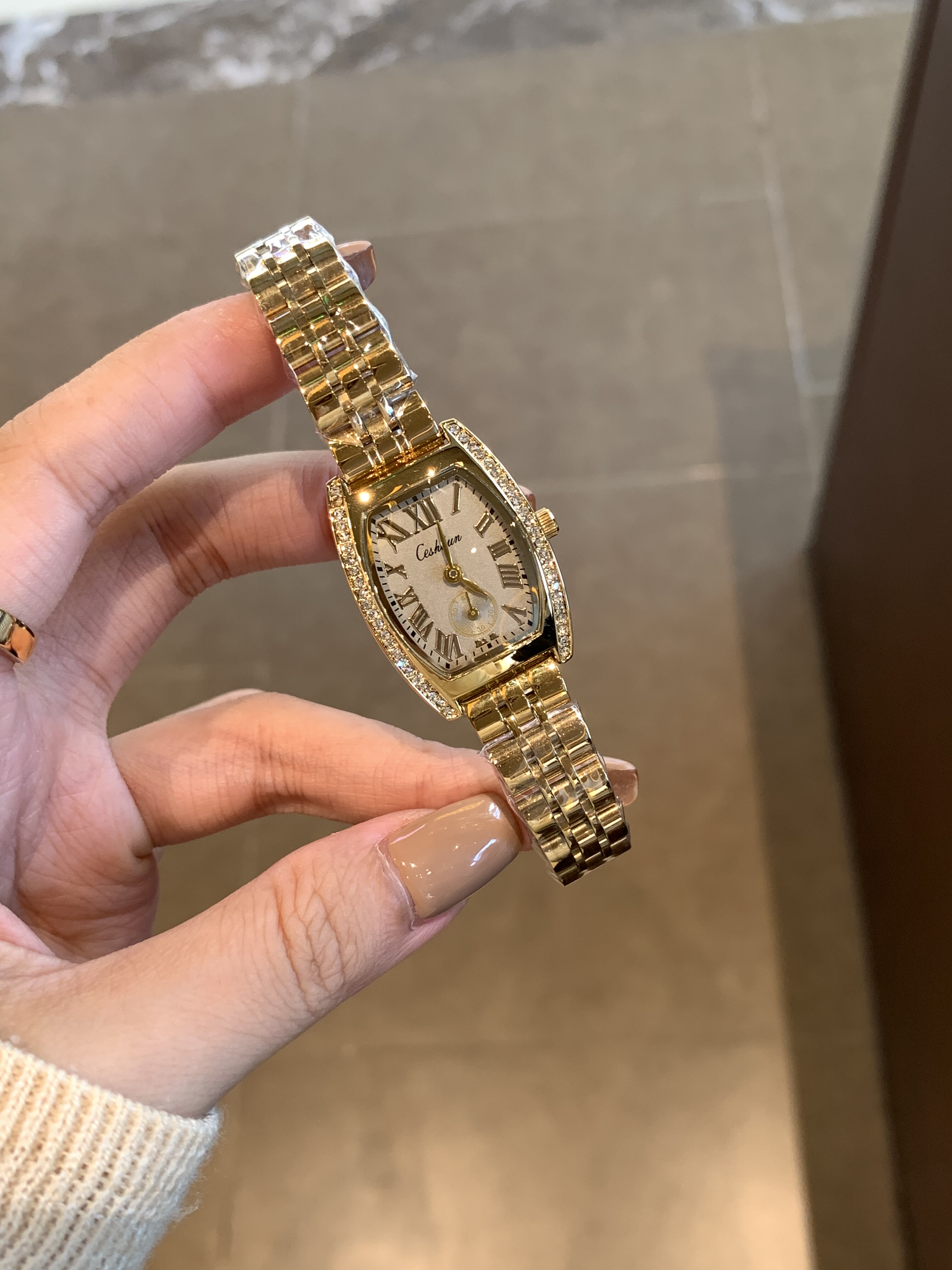 小众设计感高级轻奢满天星石英手表女简约百搭腕表女送闺蜜礼物