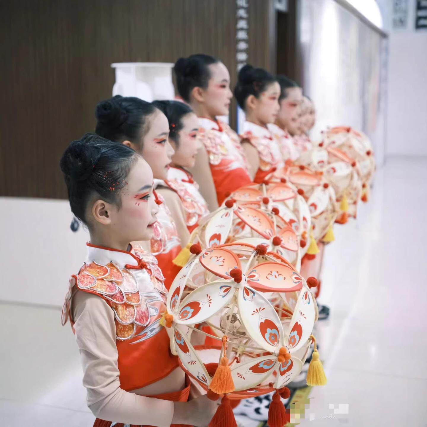 儿童钱鼓舞春嬉舞蹈服古典舞蹈
