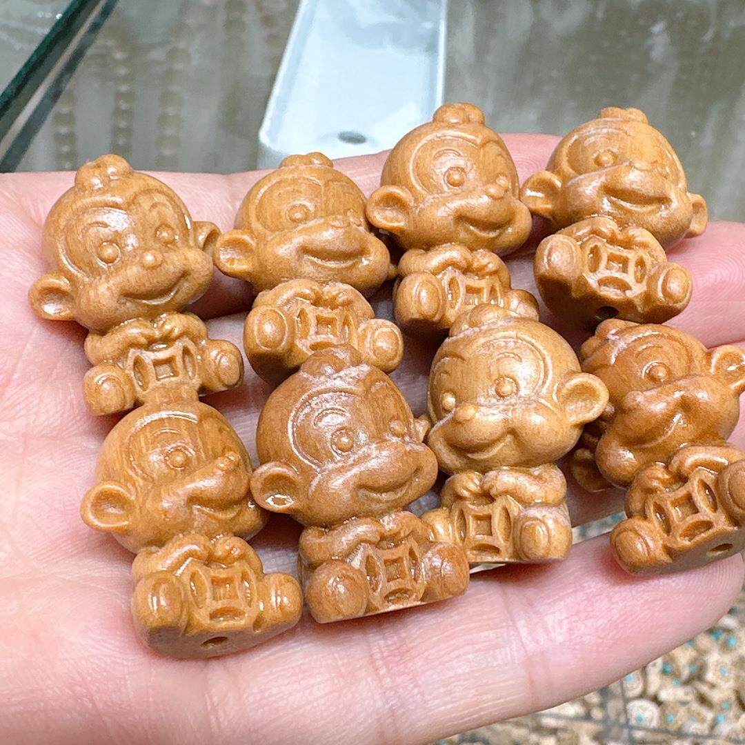 檀木雕刻猴子吊坠串珠手链文玩手串配饰雕刻单颗饰品随机发货