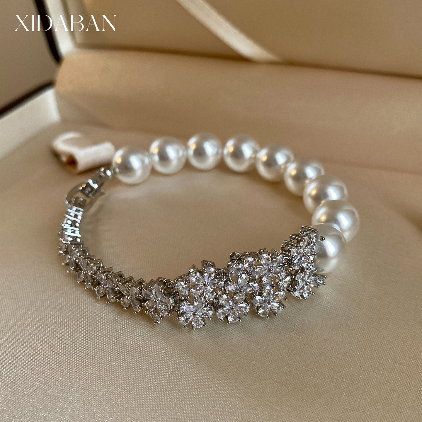 西大班五花镶钻珍珠手链