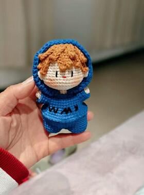 王曼昱鳗鱼同款钩织手工制作蓝色款卫衣玩偶挂件包挂送闺蜜女友