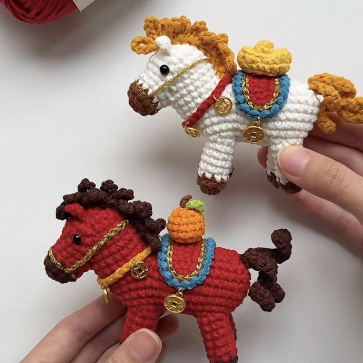 新年马到成功小马挂件毛线钩织diy材料包手工自制钩针编织礼物,服饰配件/皮带/帽子/围巾,DIY编织材料包,淘宝优惠券,粉丝福利购,淘宝优惠卷