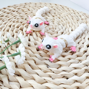 灵活的3D打印可爱小飞鼠模型可摆动塑料玩具创意桌面装饰雕塑