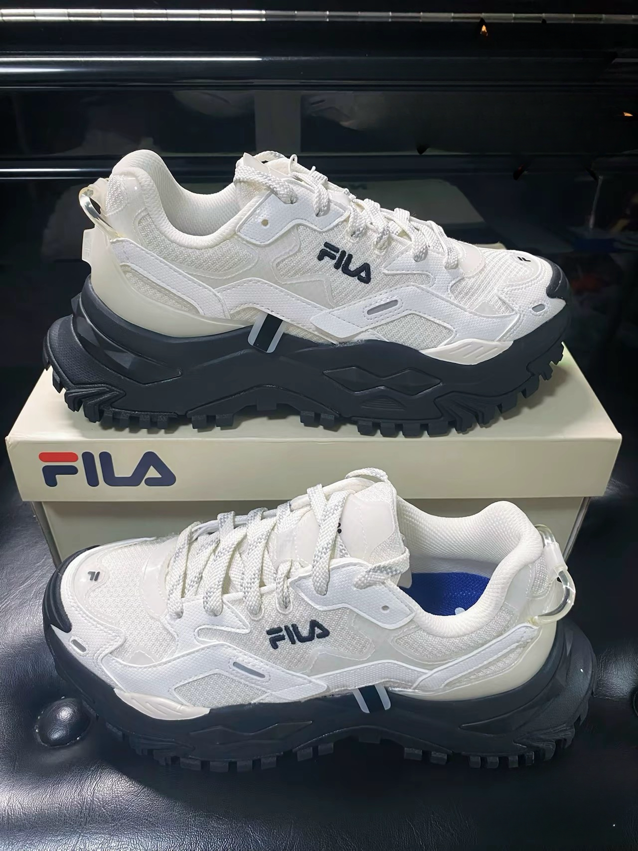 斐乐FILA潮牌硬糖鞋女鞋低帮老爹鞋复古时尚运动鞋百搭增高休闲鞋