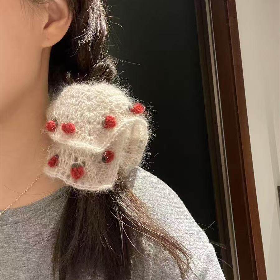 草莓方巾发圈钩针编织自制日常配饰女春天甜美手作DIY礼物材料包
