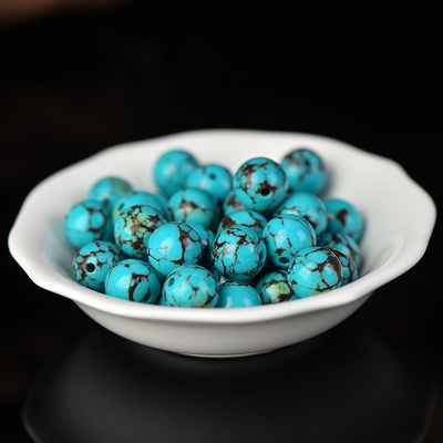 优选乌兰花绿松石散珠子菱镁矿