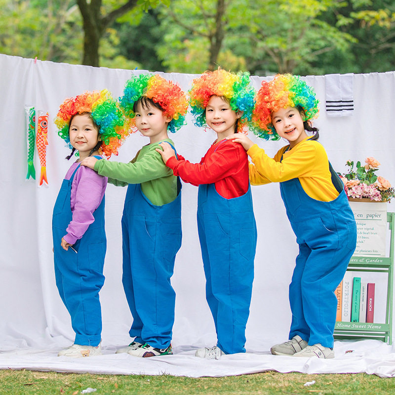 儿童演出服五彩爆炸头假发小丑COS表演服背带裤运动会班服啦啦队