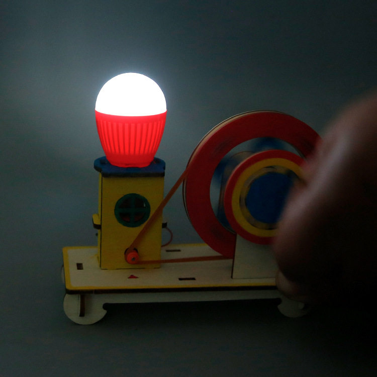 薄利多销科技小发电机制作手摇学
