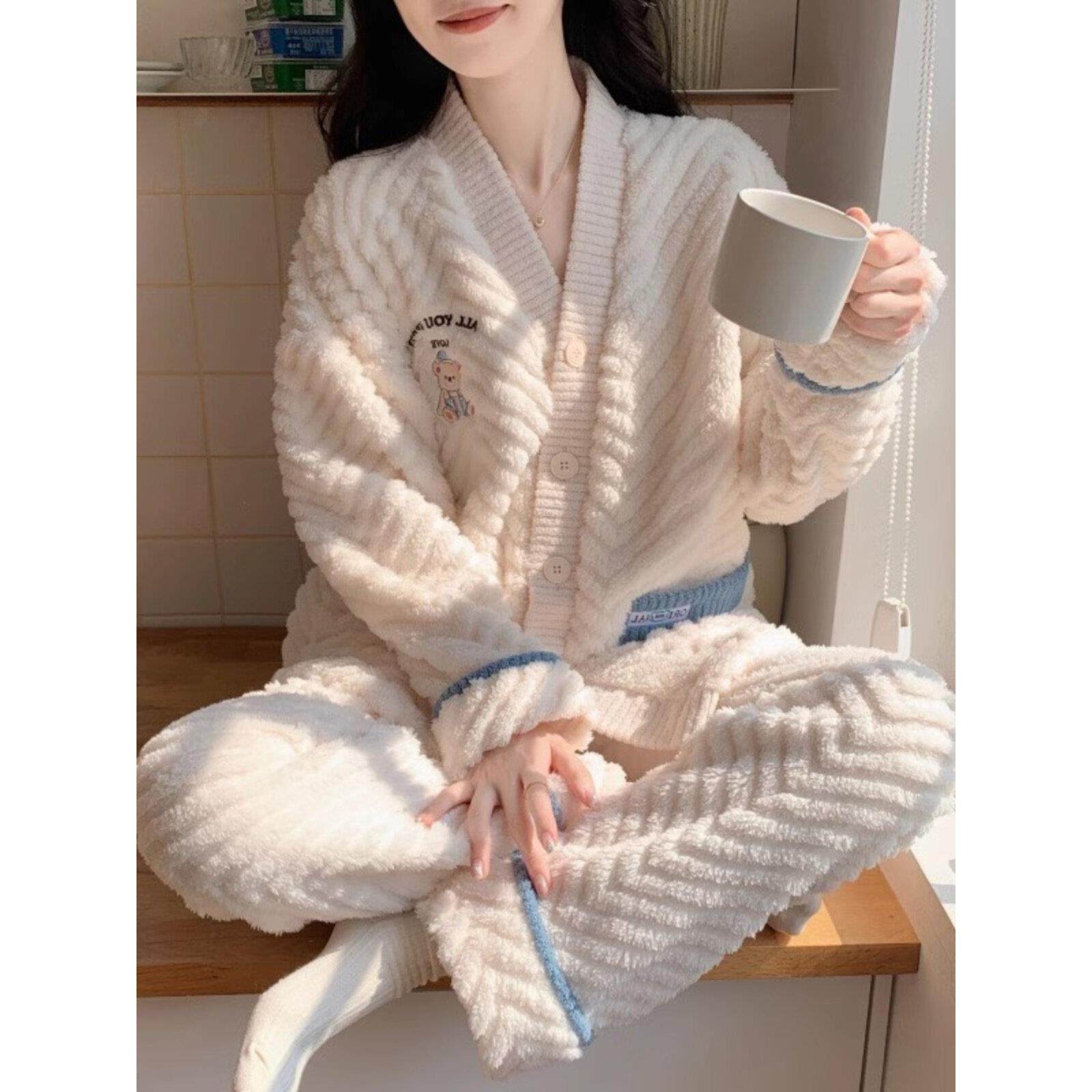 法兰绒保暖睡衣女冬款开衫v领2025加绒新款珊瑚绒加厚家居服套装