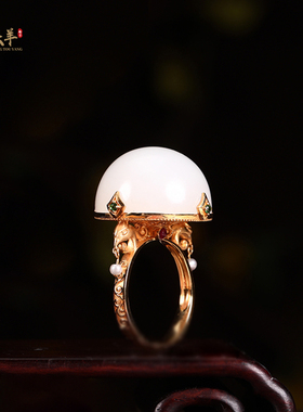 新疆和田玉18k金镶玉蛋面玉戒指