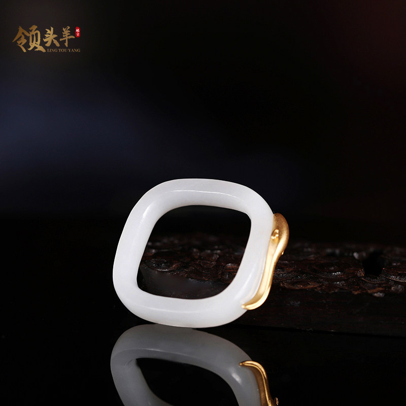 新疆和田玉年年有余戒指正品羊脂白玉18k金玉金鱼方戒玉戒圈指环