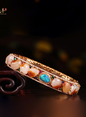 精品新疆和田玉籽料金玉多宝手镯