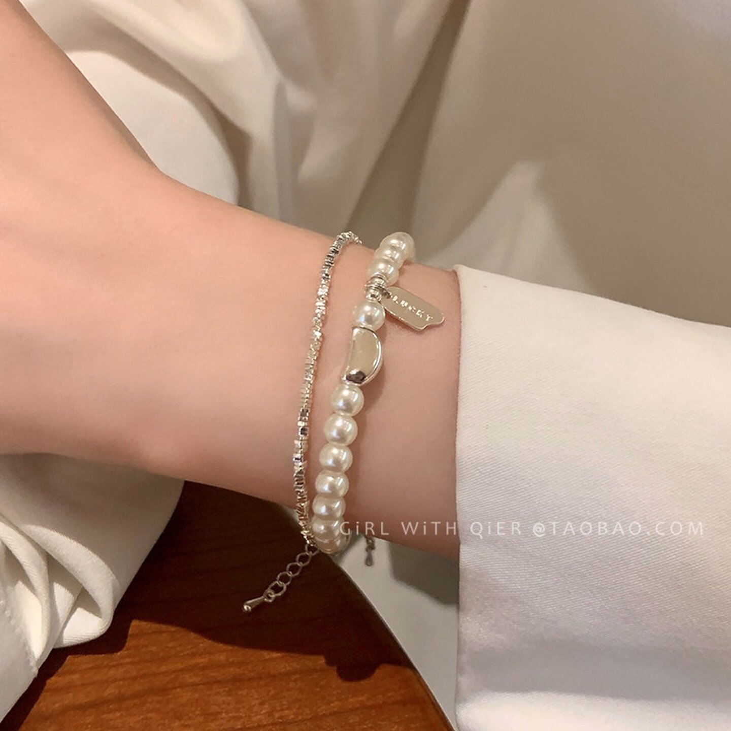 韩式ins潮珍珠手链女设计感小众百搭气质手镯情侣手串手饰品学生