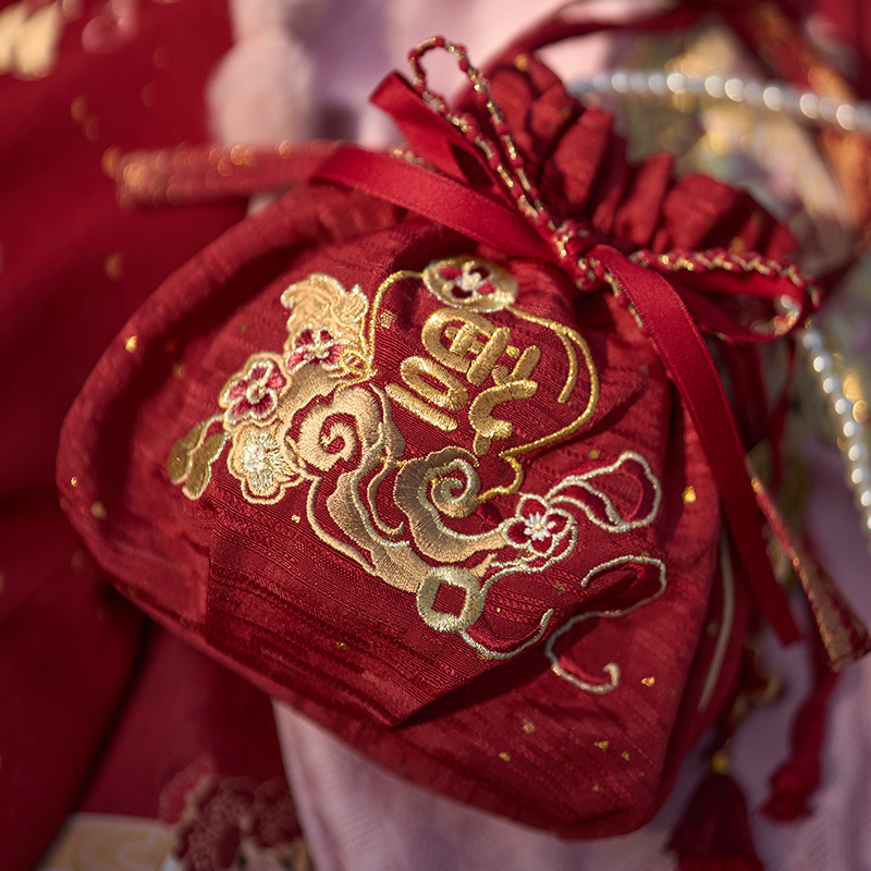 十三余童装年款刺绣百搭包包