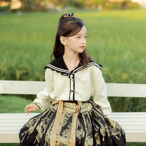 十三余童装学院风马面裙套装春秋