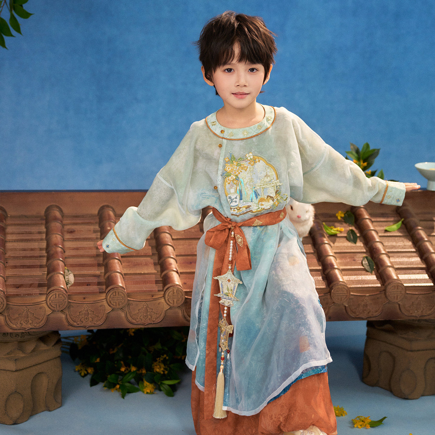 十三余童装中秋节汉服男女童图片
