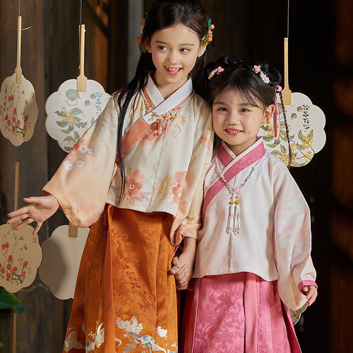 十三余童装百搭马面裙女童秋季