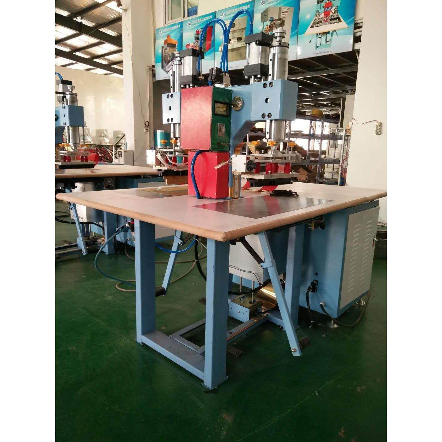 PC高周V波双头脚踩胶焊接机厂 TPUMK-5KW/8/EV袋A软高周波塑熔接