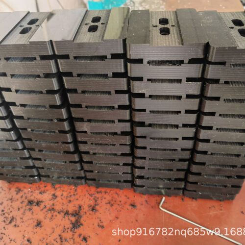 PE/尼龙板耐磨打孔异型定制
