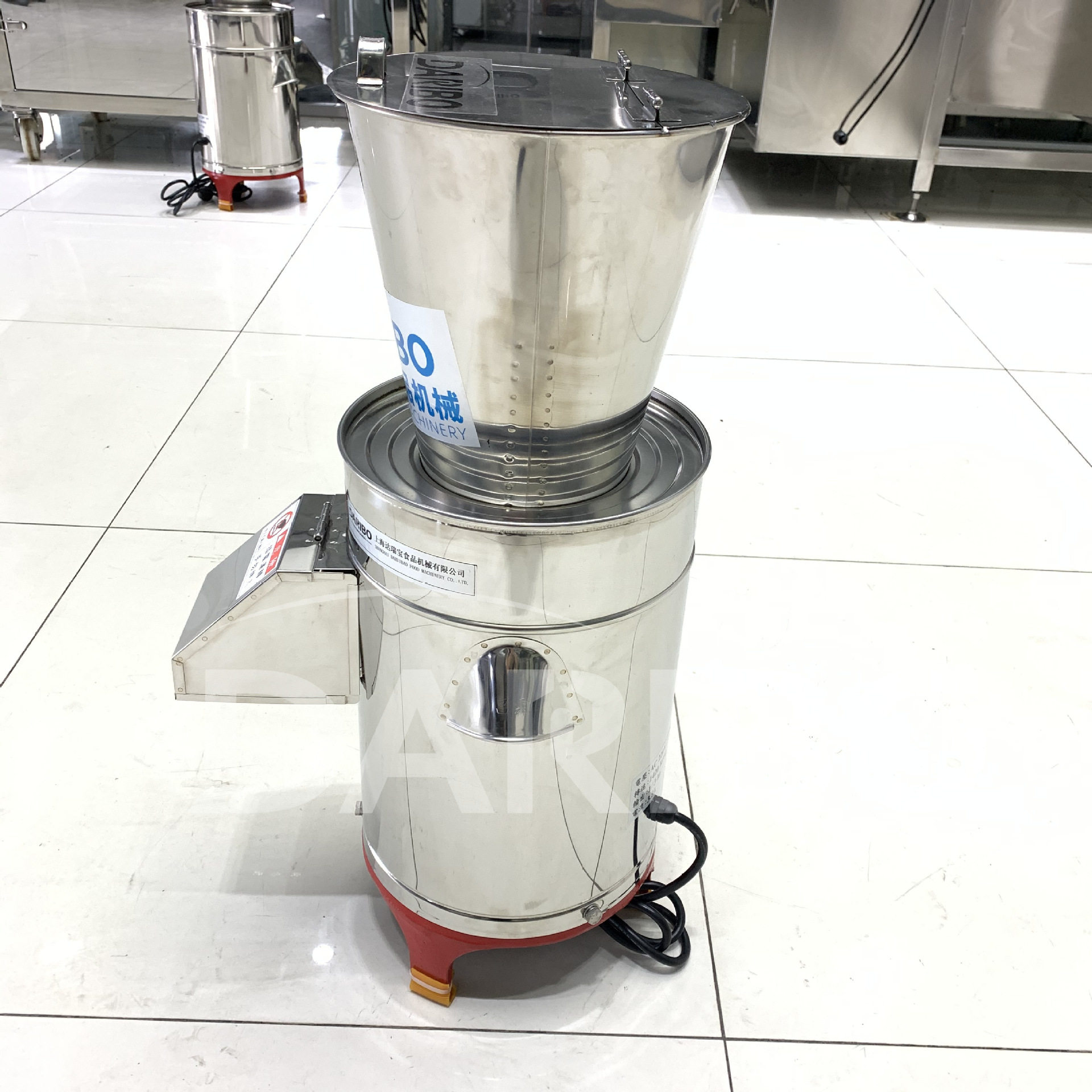 L商用小型刨冰打碎机 冰块打成雪冰切碎设备 绵绵冰专用打碎机器