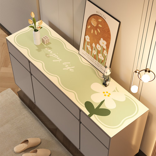 边柜换上新垫子又是换了一张风格