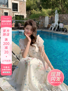 碎花连衣裙女夏季 邓六六法式 方领气质名媛小清新甜美显瘦茶歇长裙