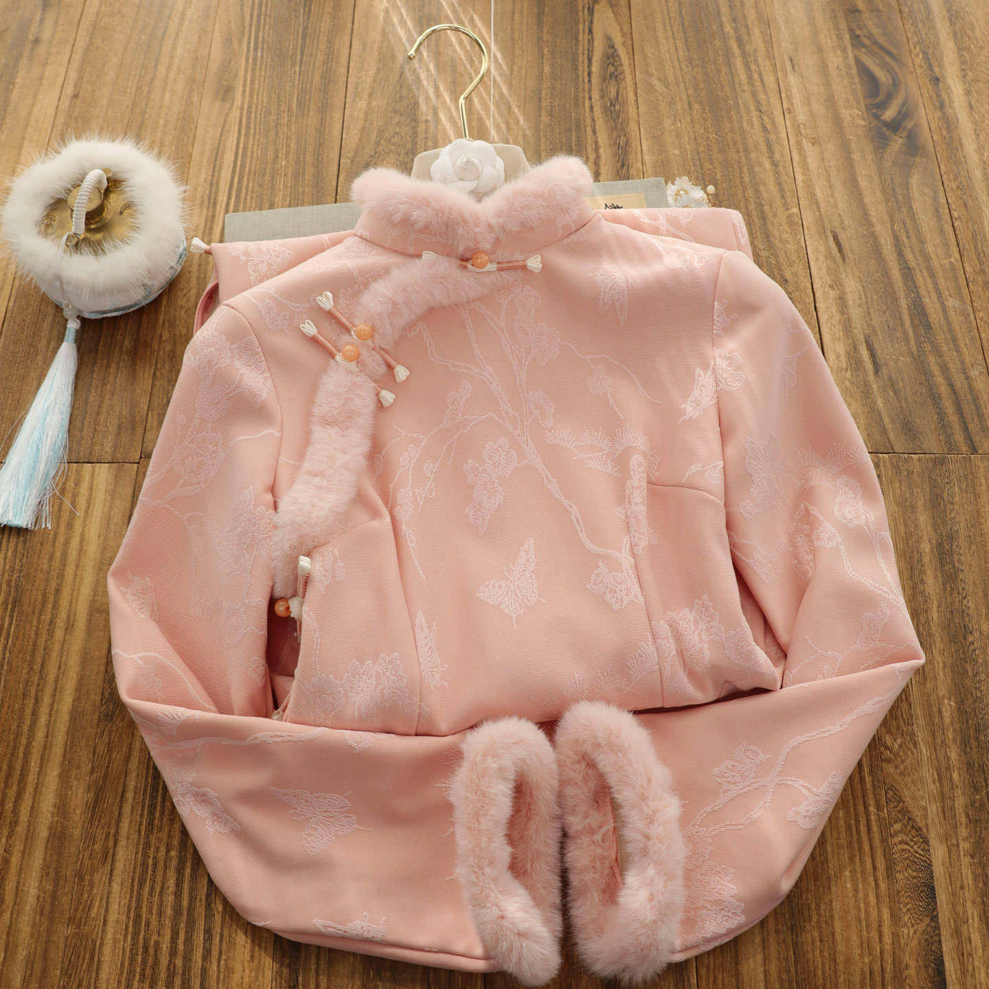 俏娘鱼粉色复古新中式保暖毛绒领旗袍女2025冬日常可穿年轻款长袖,女装/女士精品,旗袍,淘宝优惠券,粉丝福利购,淘宝优惠卷