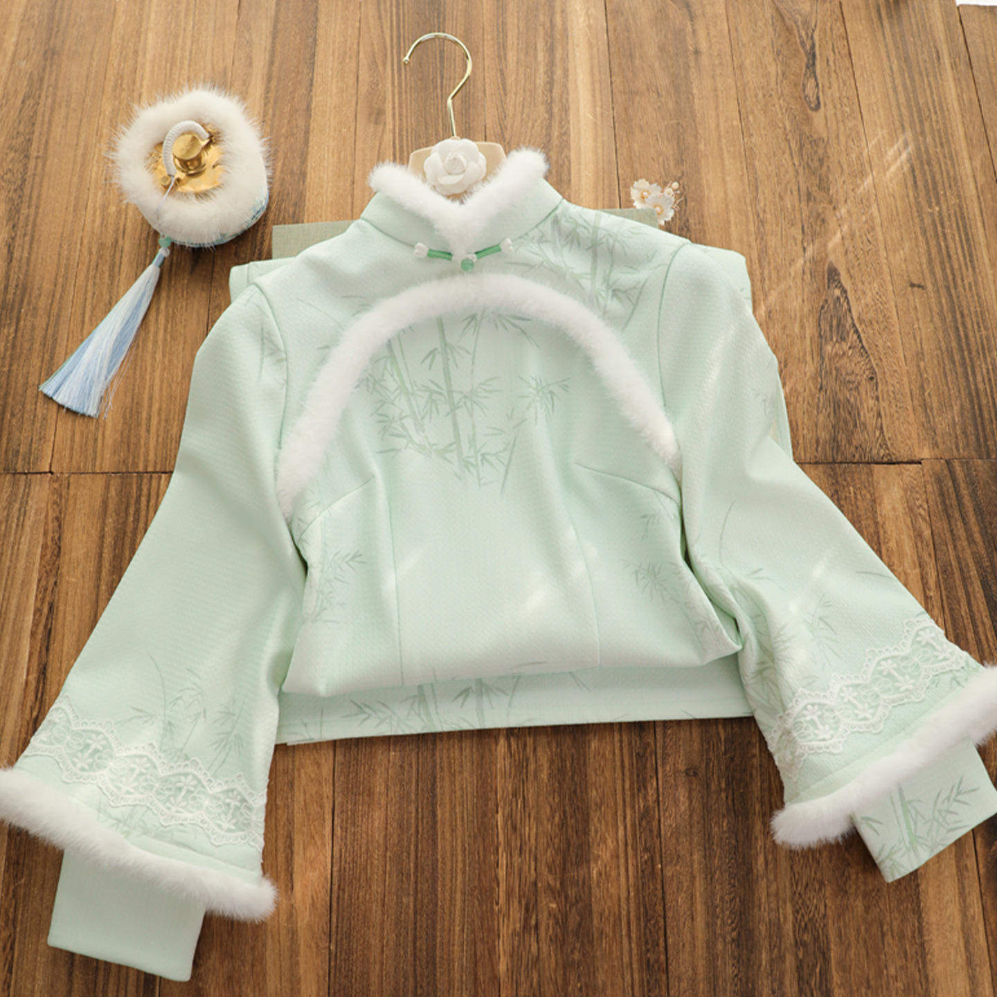 俏娘鱼青色新中式加绒保暖毛绒领旗袍女2025冬改良淑女倒大袖长袖,女装/女士精品,旗袍,淘宝优惠券,粉丝福利购,淘宝优惠卷