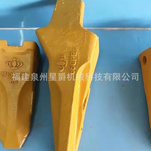 泉州 挖掘机四轮一带支重轮轨总成铲斗斗齿 推土机 支重轮 托链轮