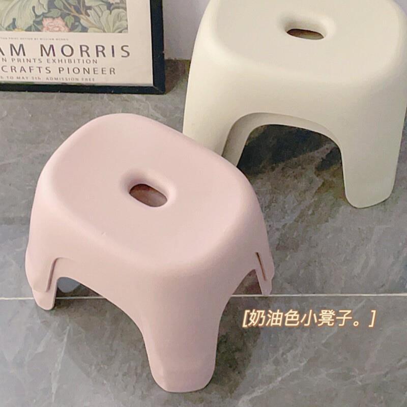 小凳子家用塑料加厚客厅茶几板凳椅子儿童卫生P间洗澡浴室换新品