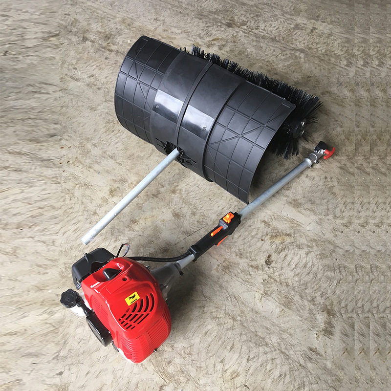 小型人造草坪梳理机 足球场维护清理工具 手推式草坪清扫车刷草机