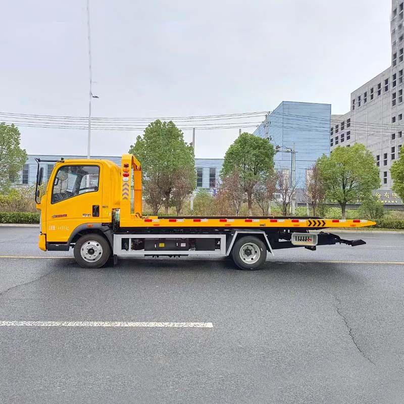 HOWO重汽豪沃轻量化平板清障车道路清障车一拖二救援拖车