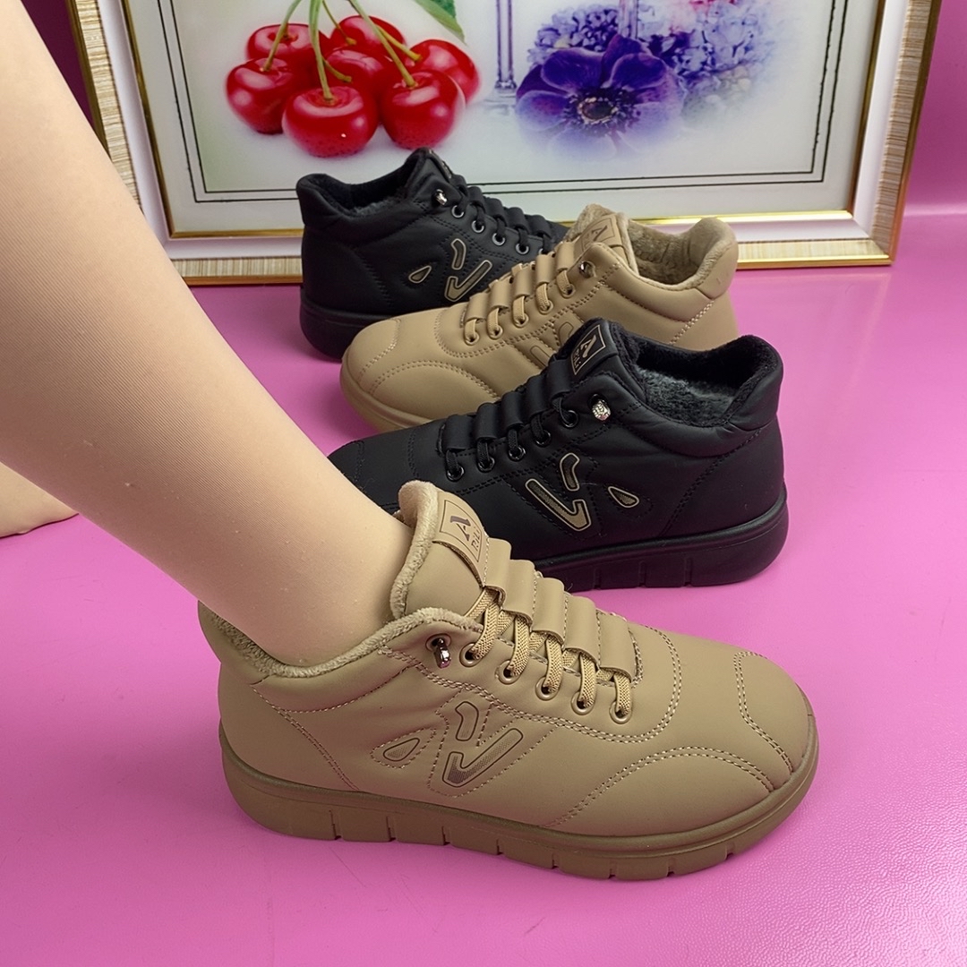 冬季新款防水皮料加绒保暖棉鞋